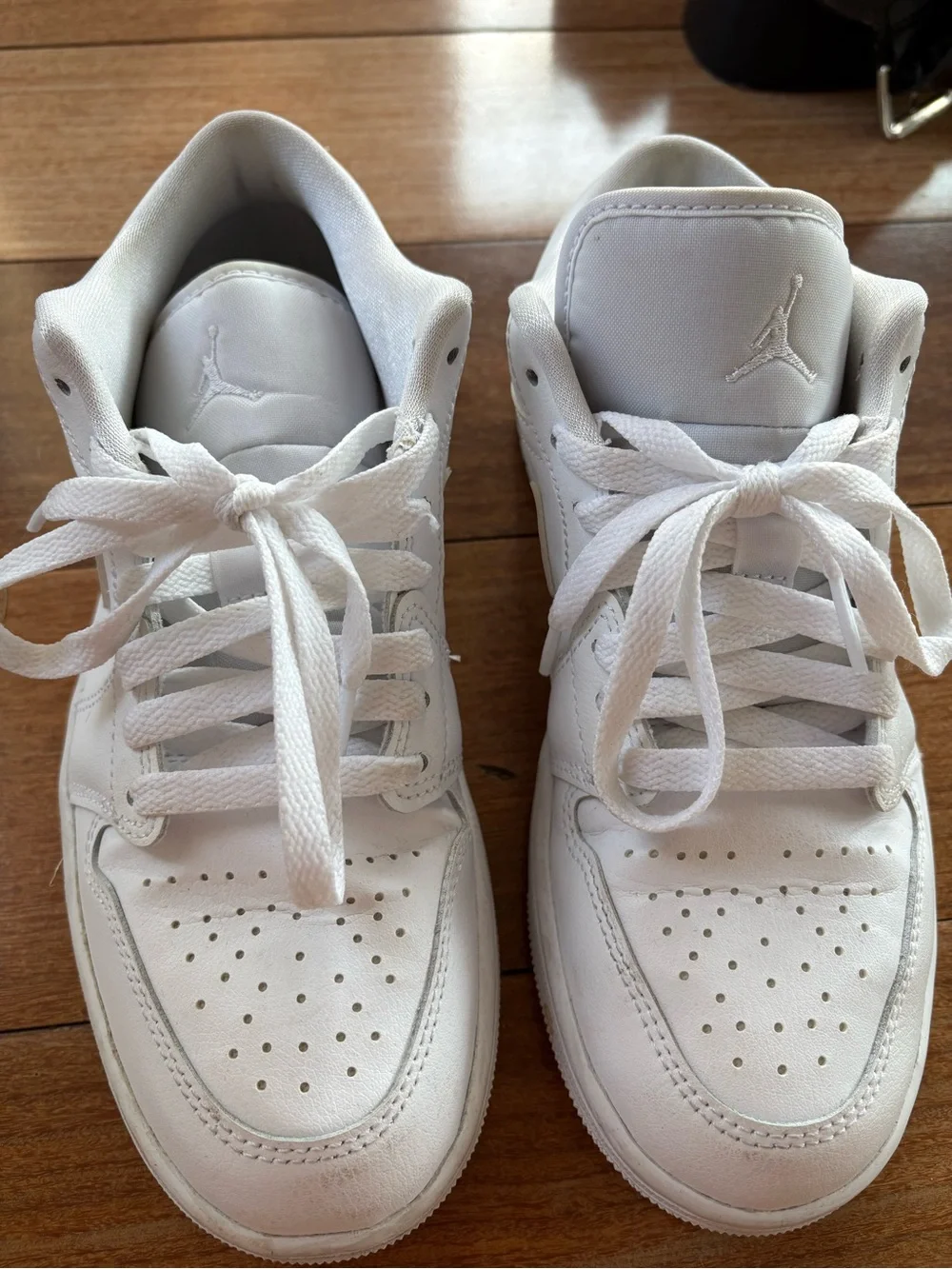 Nike air Jordan’s White Women’s size 7 Low-Top Sneakers